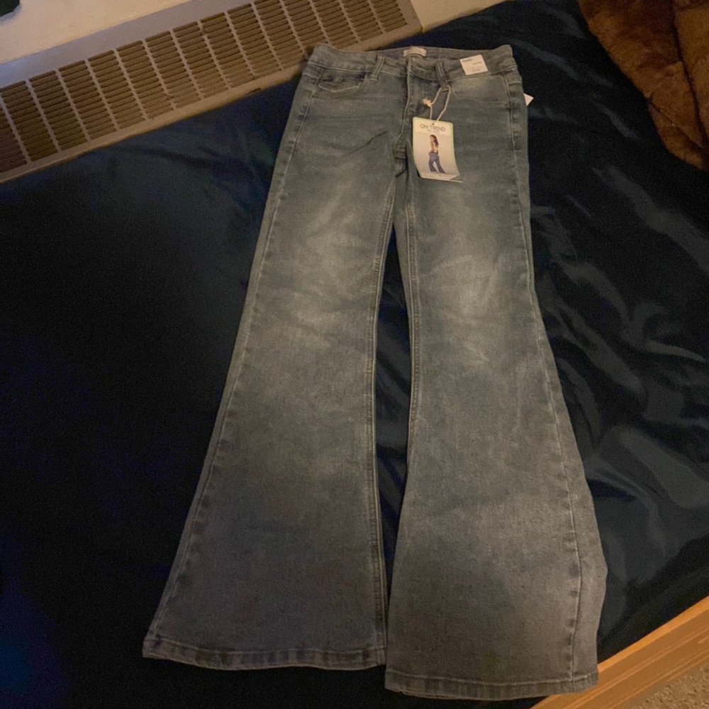 Simple society Jeans